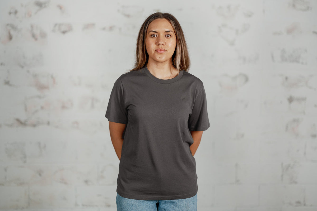Diva Tee - Pavement